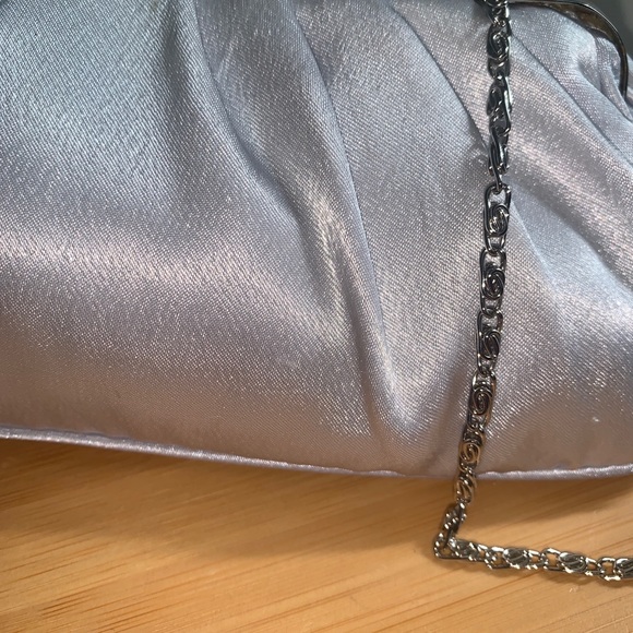 Jessica McClintock Women's Satin Frame Evening Clutch Bag Purse Formal Chain - Picture 2 of 7